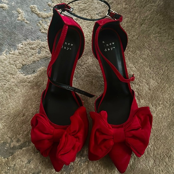 High heel red shoes with a bow, memory foam - Picture 1 of 3